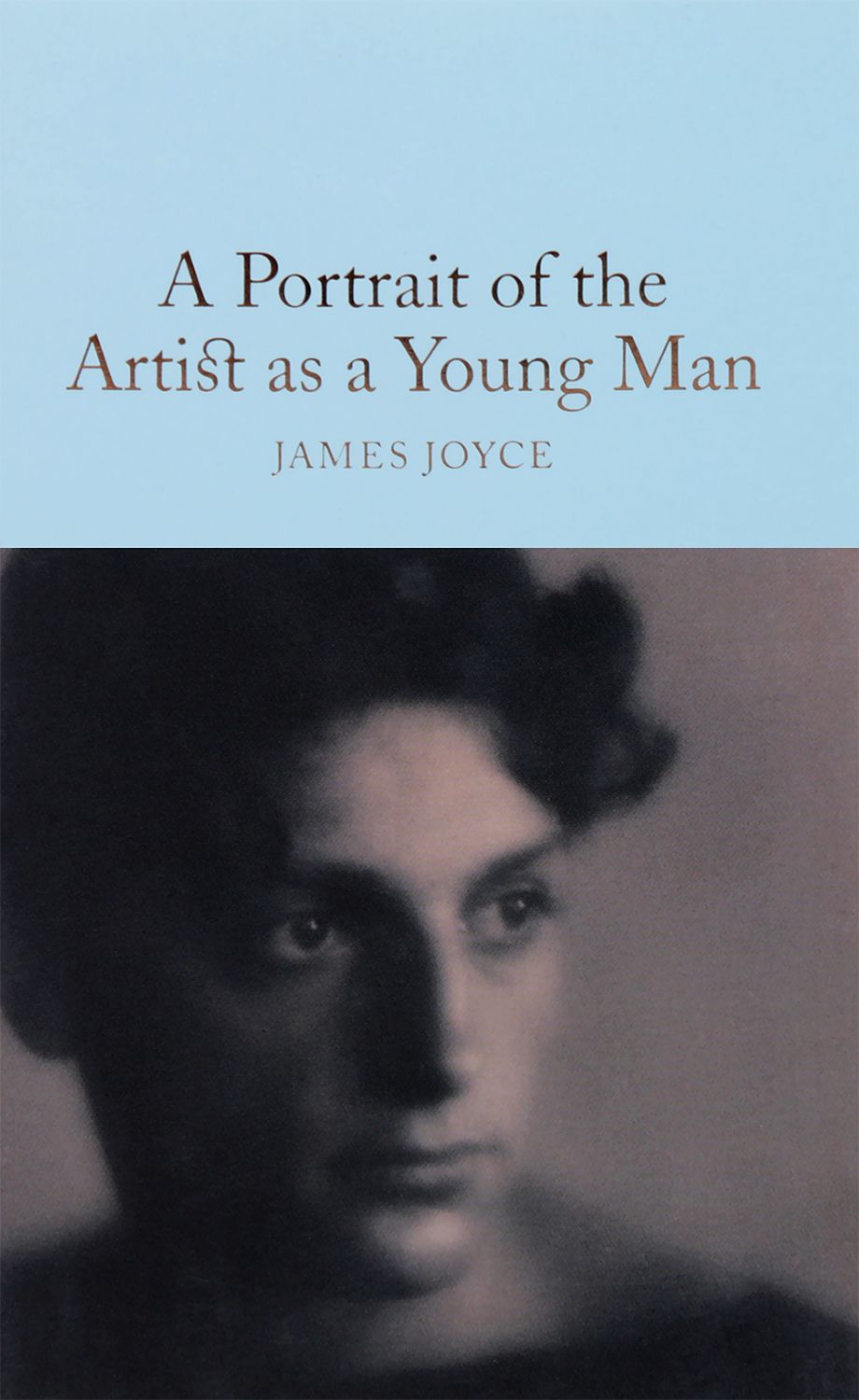 A Portrait of the Artist as a Young Man - книга - store.bg
